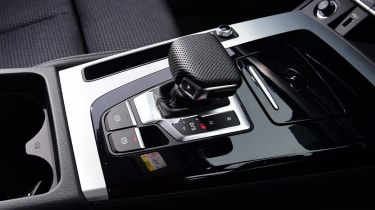 Audi Q5 - gear selector