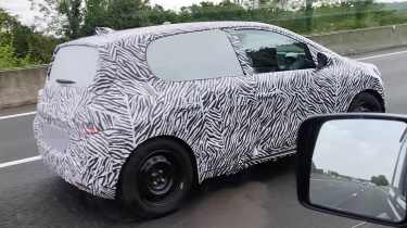 Renault Twingo (camouflaged) - tracking