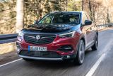 Vauxhall Grandland X Hybrid4 - front Vauxhall Grandland X Hybrid4 - front