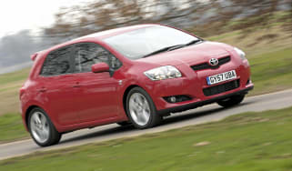 Auris front