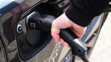 Audi e-tron GT - charging