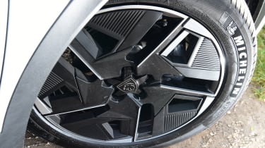 Peugeot 408 - front offside wheel