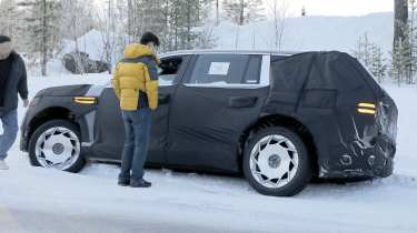 Genesis GV90 - side profile in a ditch