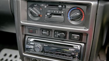 Used Subaru Impreza Turbo - centre console