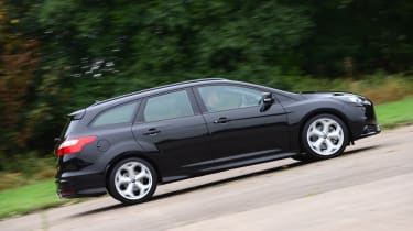 Ford Focus ST panning