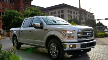 Ford F-150 action