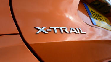 Nissan X-Trail - badge