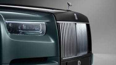 Rolls-Royce Phantom - front light