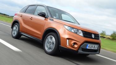 Suzuki Vitara - front lights