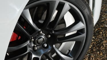 Jaguar XKR-S Coupe wheel