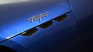 Maserati GranCabrio Trofeo - Trofeo badge