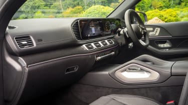 Mercedes GLE400e - interior (passenger view)