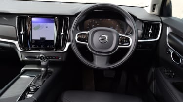 Volvo V90 Cross Country - cockpit