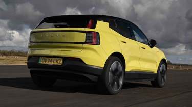 Volvo EX30 - rear tracking