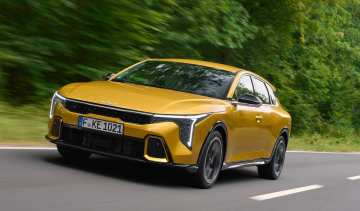 Kia K4 2025 tracking - front