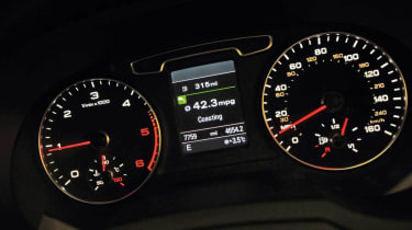 Audi Q3 dials