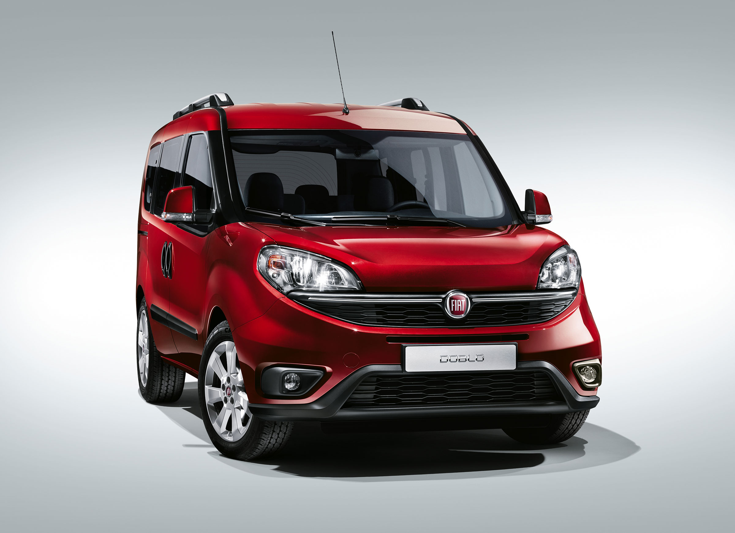 New Fiat Doblo unveiled for 2015 Auto Express