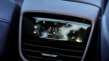 Mazda CX-6e - rear passenger controls
