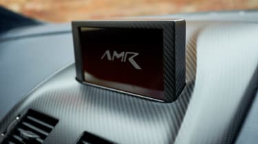 Aston Martin Rapide AMR - infotainment