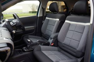 Citroen C4 Cactus - front seats