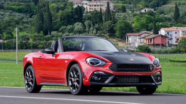 Abarth 124 Spider - red front static