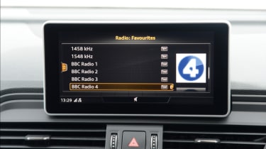 Audi SQ5 - radio infotainment