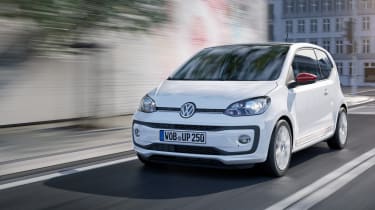 Volkswagen up! facelift 2016 - front tracking 2