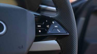 Audi A5 Avant - haptic steering wheel controls