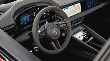 Porsche Macan Electric GTS - steering wheel