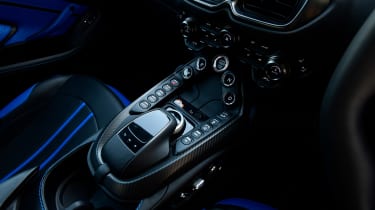 Aston Martin Vantage Mk2 - centre console