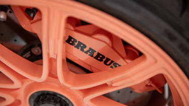 Brabus 900 Peetch - wheel and caliper