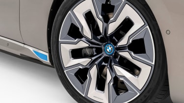 BMW i7 - wheel
