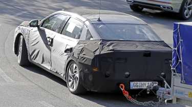 Hyundai Elantra testing - rear 3/4