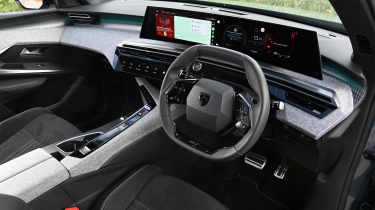 Peugeot 5008 - interior overview