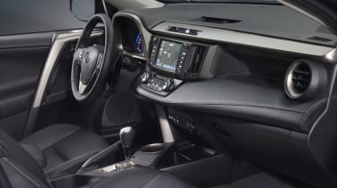 Toyota RAV4 2.2 D-4D interior