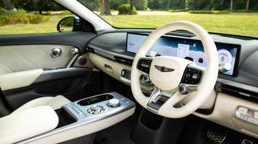 Genesis GV60 Pure - dashboard