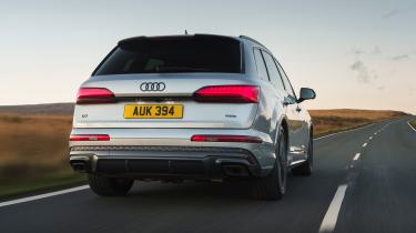 Audi Q7 - rear 3/4