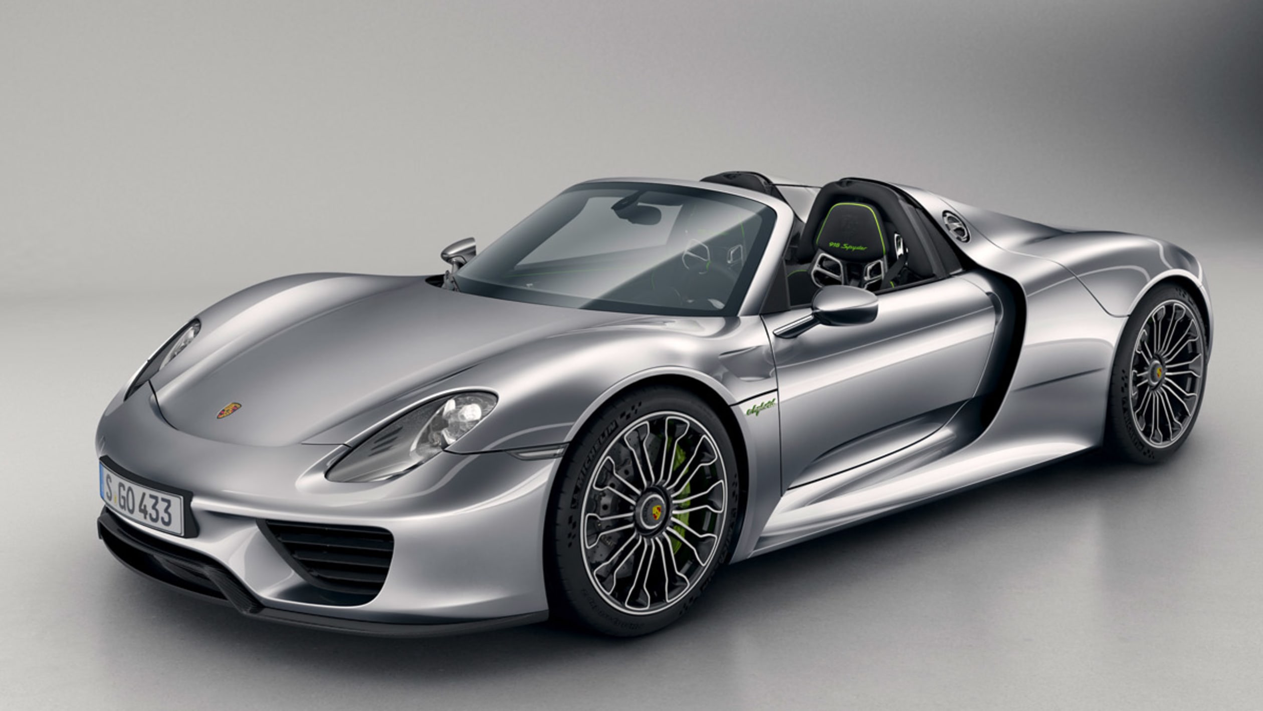 Porsche 918 Spyder pictures Auto Express