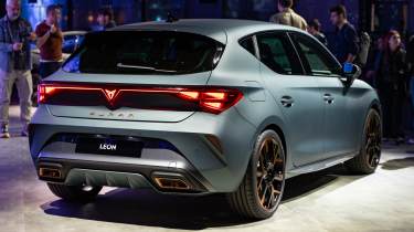 Cupra Leon 2024 рестайлинг задней части