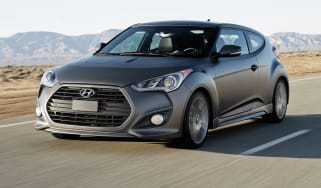 Hyundai Veloster Turbo front tracking
