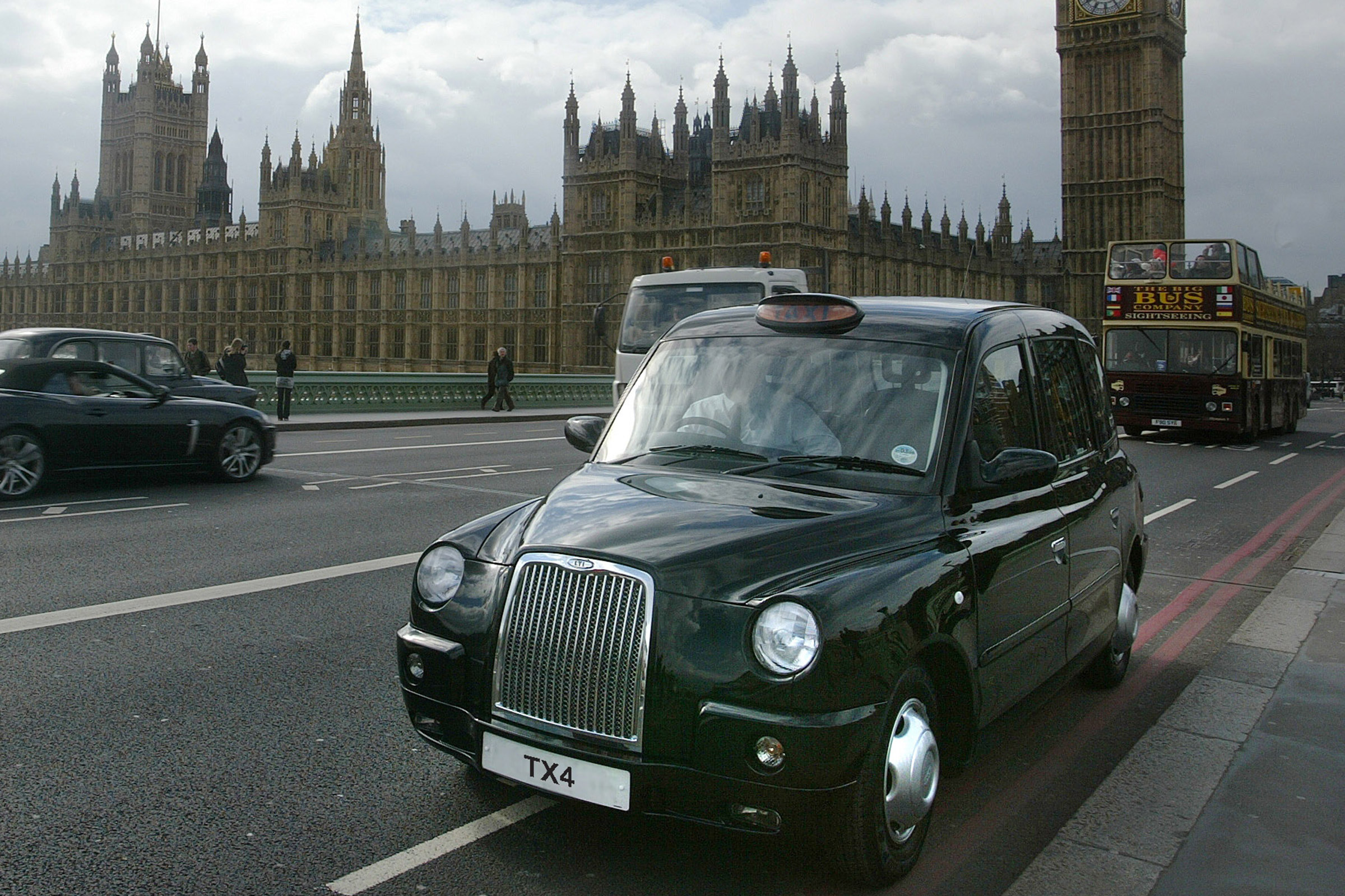 Black cabs to map London for future autonomous cars under new deal