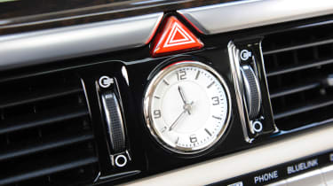 Genesis G90 first drive - interior clock