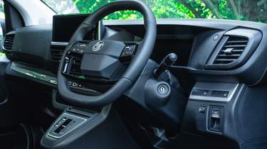 Vauxhall Vivaro Electric Pro - dash