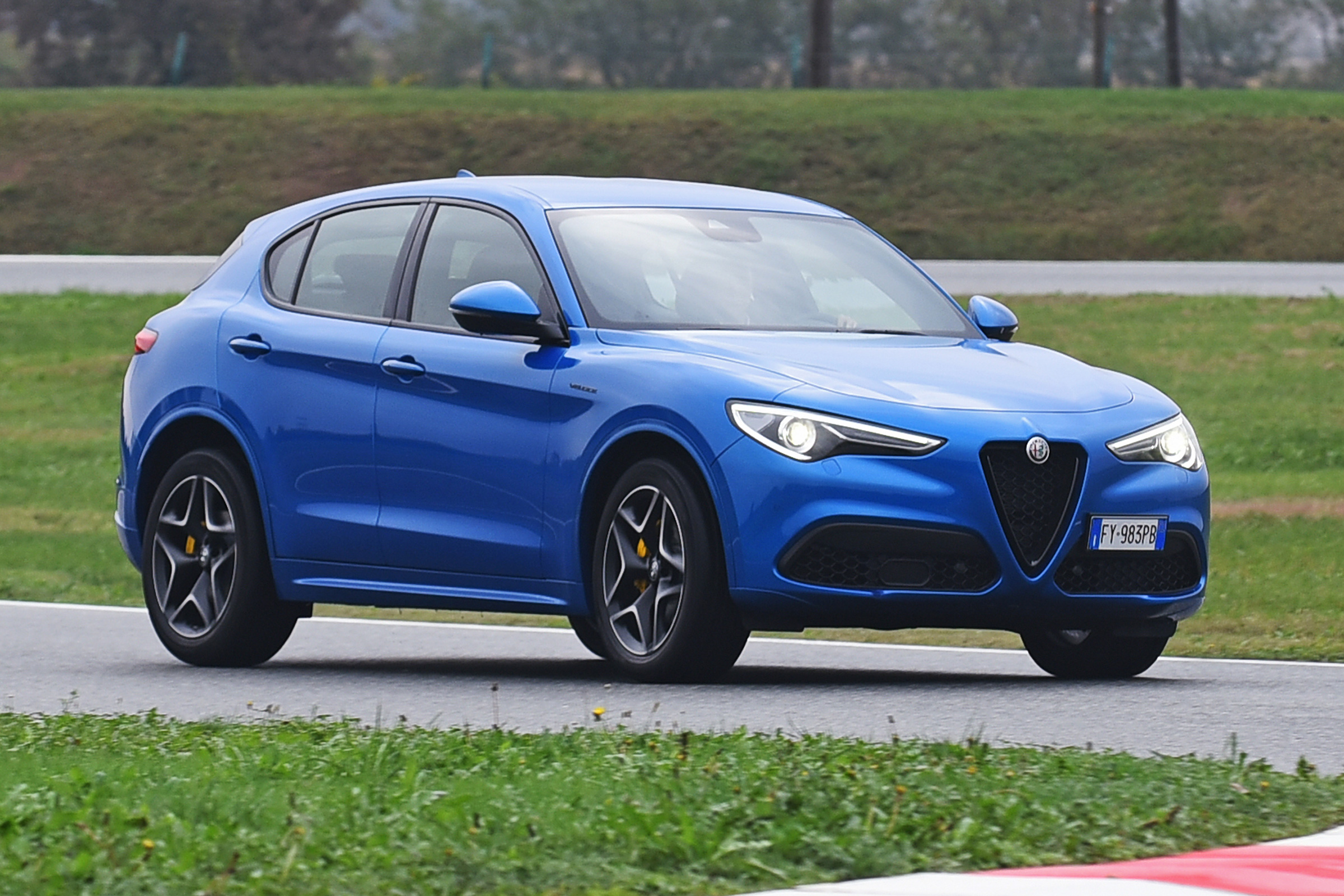 Get Stelvio Alfa Romeo Veloce PNG