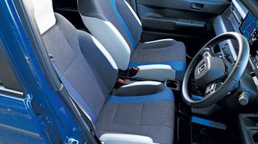 Honda Super-N - front seats