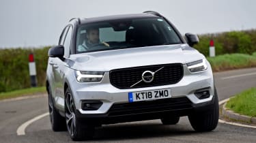 Volvo XC40 front cornering