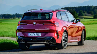 BMW X3 - rear cornering