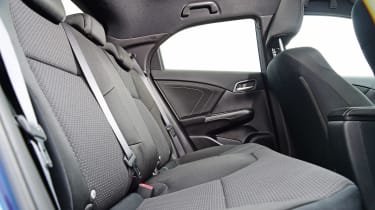 Honda Civic Sport - rear seats