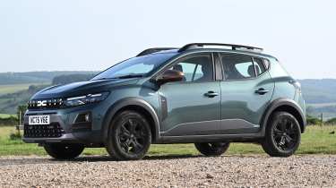 Dacia Sandero Stepway - front angled