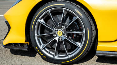 Ferrari 812 Competizione - wheel